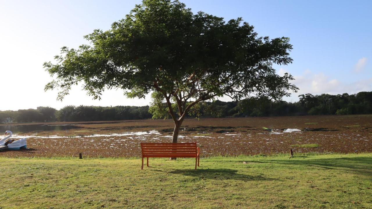 Apartamento Espetacular Na Melhor Praia Da Bahia, Guarajuba E Uma Das Unicas Praias Com Selo Azul Do Brasil -Luxo, Lazer, Diversao E Tranquilidade! Projetado Para Que Voce Tenha A Melhor Experiencia Em Hospedagem - Condominio Tipo Resort, O Mais Proc Camaçari Εξωτερικό φωτογραφία